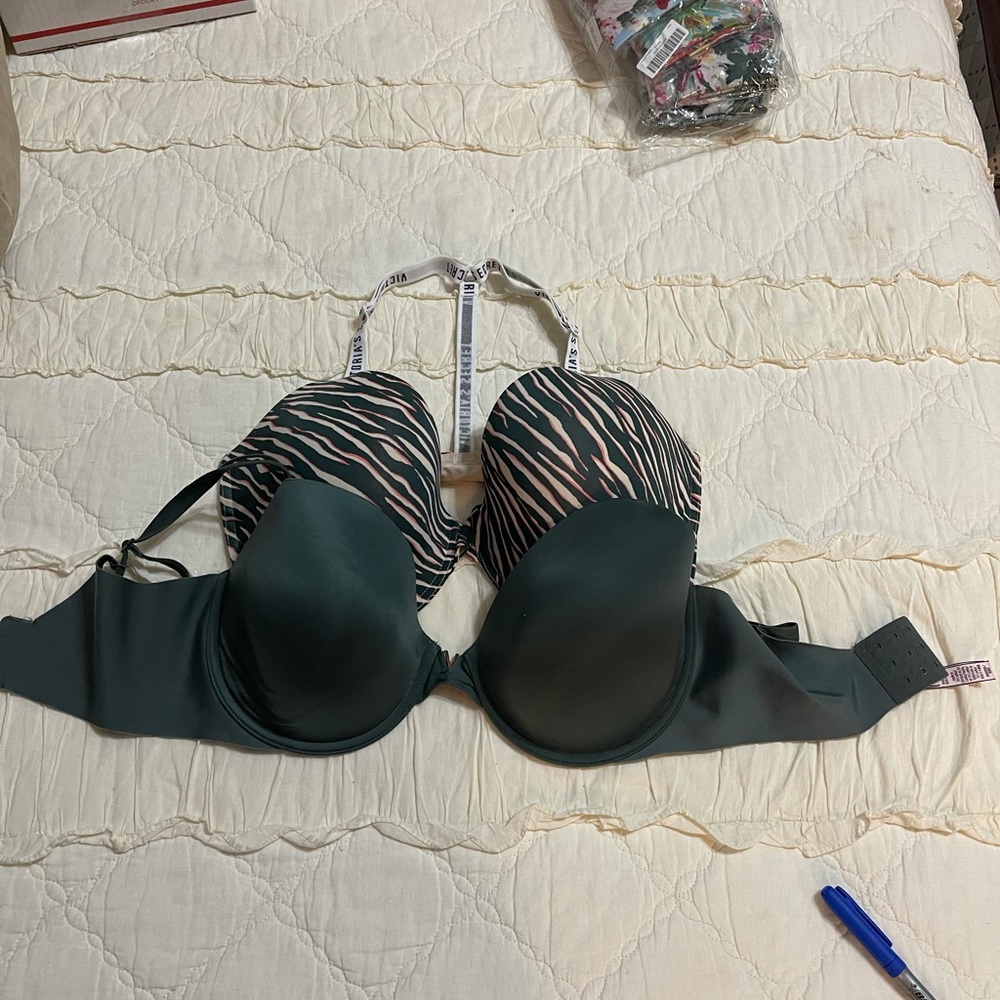 2- Victoria secret 38DDD bras!
